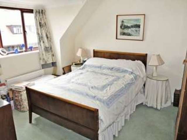  Image of 2 bedroom Retirement Property for sale in Courville Close Alveston Bristol BS35 at Courville Close  Alveston, BS35 3RR