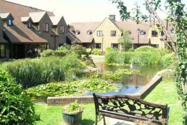  Image of 2 bedroom Retirement Property for sale in Courville Close Alveston Bristol BS35 at Courville Close  Alveston, BS35 3RR