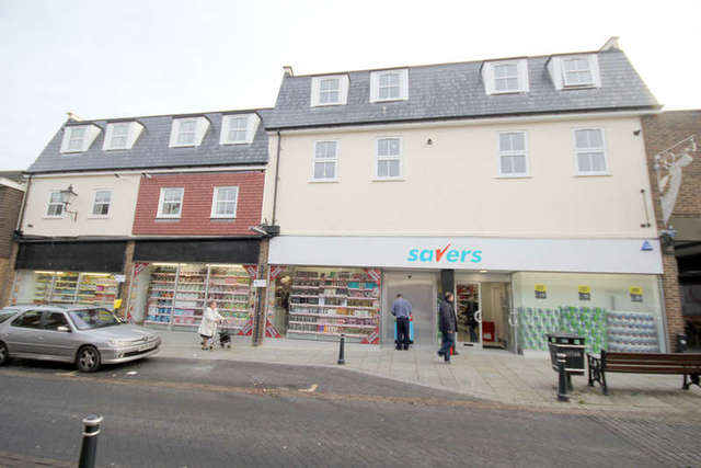  Image of 2 bedroom Flat to rent in Angel Pavement Royston SG8 at Royston Hertfordshire, SG8 9AS