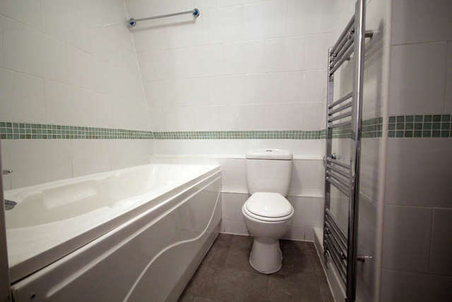  Image of 2 bedroom Flat to rent in Angel Pavement Royston SG8 at Royston Hertfordshire, SG8 9AS