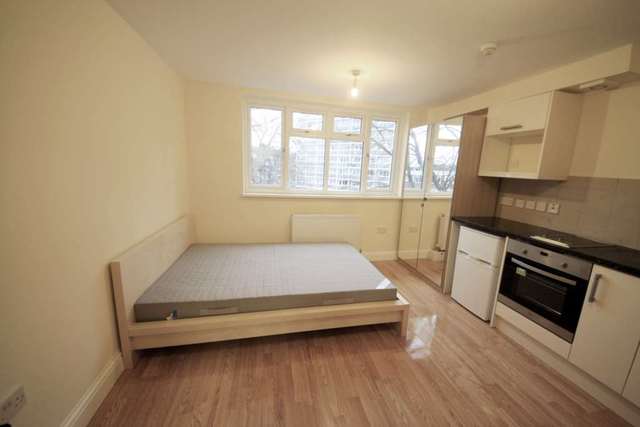  Image of Studio flat to rent in Angell Road London SW9 at Angell Road Loughborough Junction London, SW9 7HP
