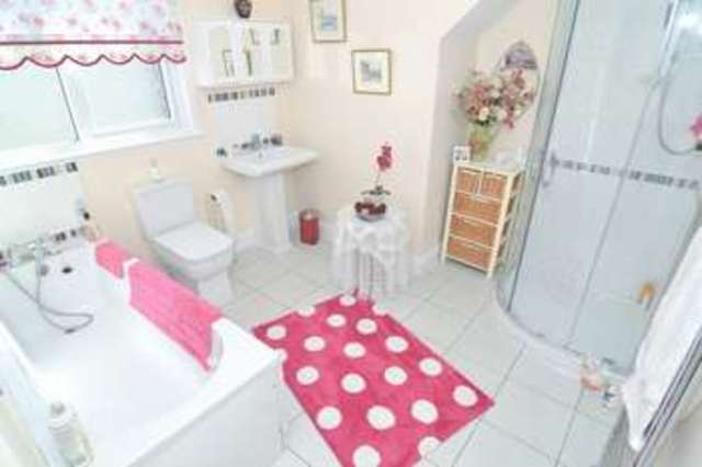  Image of 4 bedroom Detached house for sale in Ashingdon Road Rochford SS4 at Ashingdon Road  Rochford, SS4 1TQ