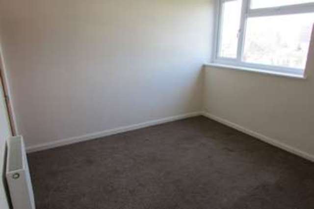  Image of 3 bedroom Terraced house to rent in Avon Walk Basingstoke RG21 at Avon Walk  Basingstoke, RG21 4DJ