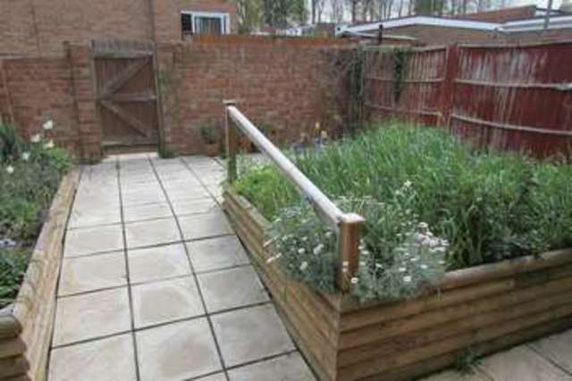  Image of 3 bedroom Terraced house to rent in Avon Walk Basingstoke RG21 at Avon Walk  Basingstoke, RG21 4DJ