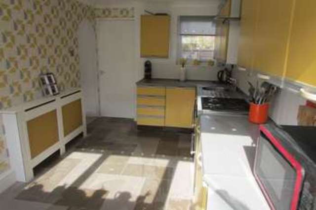  Image of 2 bedroom Terraced house to rent in Bardwell Close Basingstoke RG22 at Bardwell Close  Basingstoke, RG22 6UE