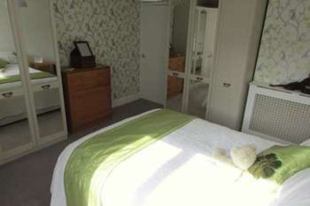  Image of 2 bedroom Terraced house to rent in Bardwell Close Basingstoke RG22 at Bardwell Close  Basingstoke, RG22 6UE