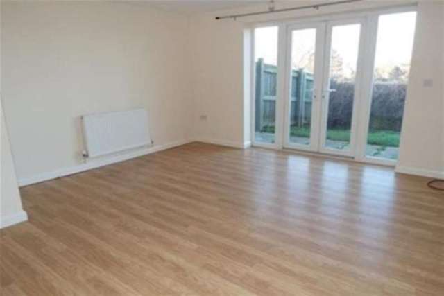  Image of 3 bedroom Semi-Detached house to rent in Barn Croft Mansfield NG18 at Mansfield, NG18 3HE