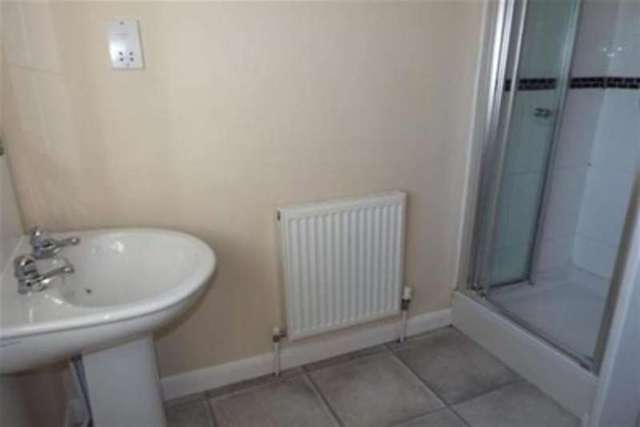  Image of 3 bedroom Semi-Detached house to rent in Barn Croft Mansfield NG18 at Mansfield, NG18 3HE
