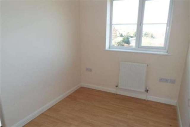  Image of 3 bedroom Semi-Detached house to rent in Barn Croft Mansfield NG18 at Mansfield, NG18 3HE