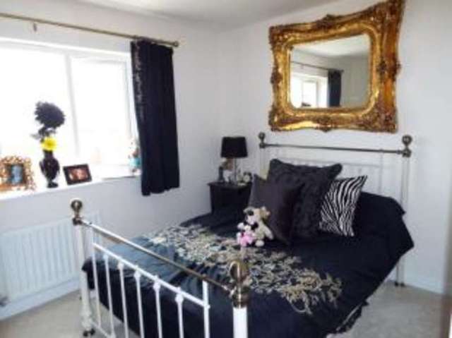  Image of 2 bedroom Terraced house for sale in Schofield Close Bathpool Taunton TA2 at Bathpool Taunton Monkton Heathfield, TA2 8UZ