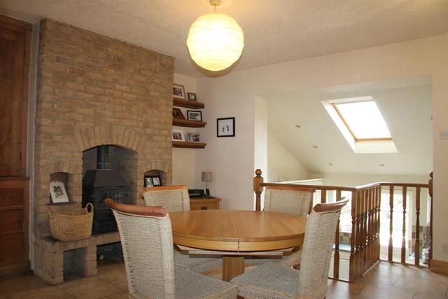  Image of 3 bedroom Terraced house for sale in Batter Lane Rawdon Leeds LS19 at Rawdon Leeds Rawdon, LS19 6EU