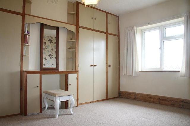 Image of 3 bedroom Terraced house for sale in Batter Lane Rawdon Leeds LS19 at Rawdon Leeds Rawdon, LS19 6EU