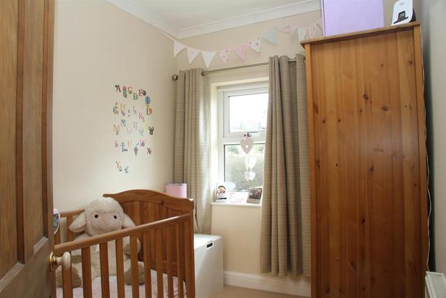  Image of 3 bedroom Terraced house for sale in Batter Lane Rawdon Leeds LS19 at Rawdon Leeds Rawdon, LS19 6EU