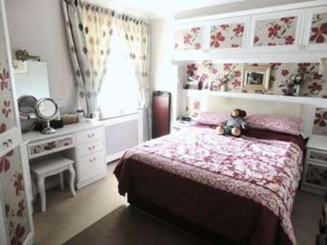  Image of 2 bedroom Flat for sale in Carlton Mansions South Beach Road Weston-super-Mare BS23 at Beach Road  Weston-Super-Mare, BS23 1SW