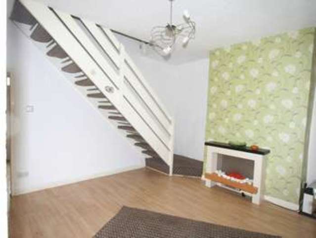  Image of 2 bedroom Terraced house to rent in Beswicke Street Rochdale OL12 at Rochdale OL12 6PT Rochdale, OL12 6PT