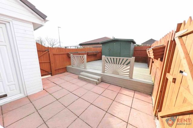  Image of 1 bedroom House Share to rent in Blackpool Parade Hebburn NE31 at Blackpool Parade Array Hebburn, NE31 2AF