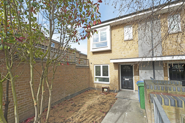 Image of 2 bedroom End of Terrace to rent in Brackley Avenue London SE15 at Brackley Avenue Nunhead London, SE15 3LE