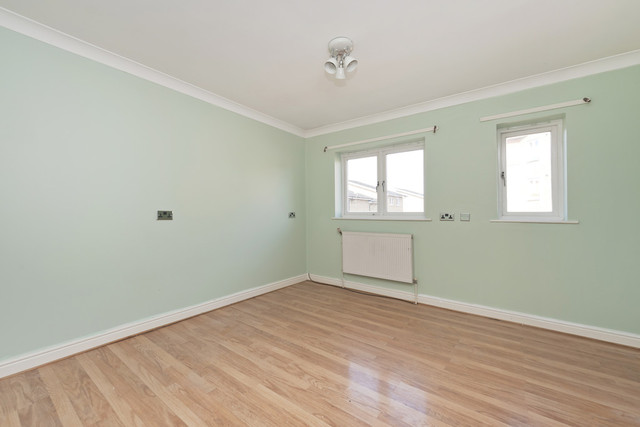  Image of 2 bedroom End of Terrace to rent in Brackley Avenue London SE15 at Brackley Avenue Nunhead London, SE15 3LE