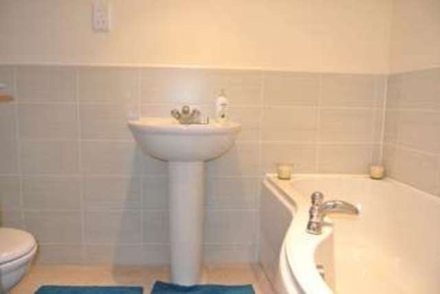  Image of 3 bedroom Semi-Detached house for sale in Bradley Drive Grantham NG31 at Bradley Drive  Grantham, NG31 7WN