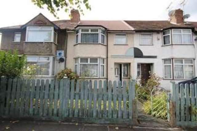  Image of 3 bedroom Terraced house to rent in Braund Avenue Greenford UB6 at Braund Avenue  Greenford, UB6 9JL