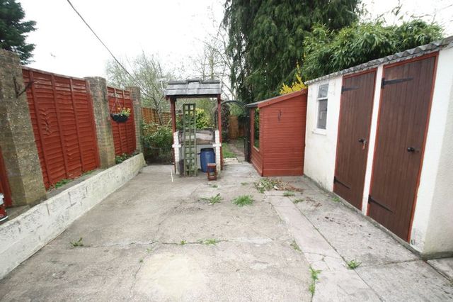  Image of 3 bedroom Terraced house for sale in Hungerford Walk Brislington Bristol BS4 at Hungerford Walk Brislington Bristol, BS4 5HN