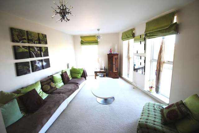  Image of 2 bedroom Apartment to rent in Broomwade Close Ipswich IP2 at Broomwade Close  Ipswich, IP2 0ED