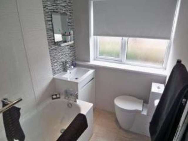  Image of 2 bedroom Flat for sale in Bute Avenue Renfrew PA4 at Renfrew Renfrewshire Renfrew, PA4 0DR