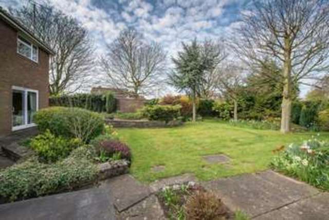  Image of 4 bedroom Detached house for sale in Camborne Avenue Aylesbury HP21 at Camborne Avenue  Aylesbury, HP21 7DX