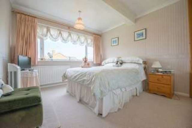  Image of 4 bedroom Detached house for sale in Camborne Avenue Aylesbury HP21 at Camborne Avenue  Aylesbury, HP21 7DX
