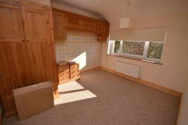  Image of 3 bedroom Terraced house to rent in Carleton Road Carleton Pontefract WF8 at Carleton Road  Pontefract, WF8 3NH