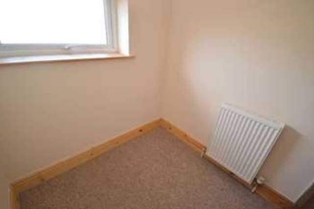  Image of 3 bedroom Terraced house to rent in Carleton Road Carleton Pontefract WF8 at Carleton Road  Pontefract, WF8 3NH