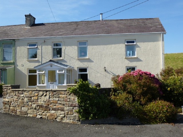  Image of 3 bedroom Semi-Detached house to rent in Carmel Llanelli SA14 at Carmel  CROSS HANDS, SA14 7SG