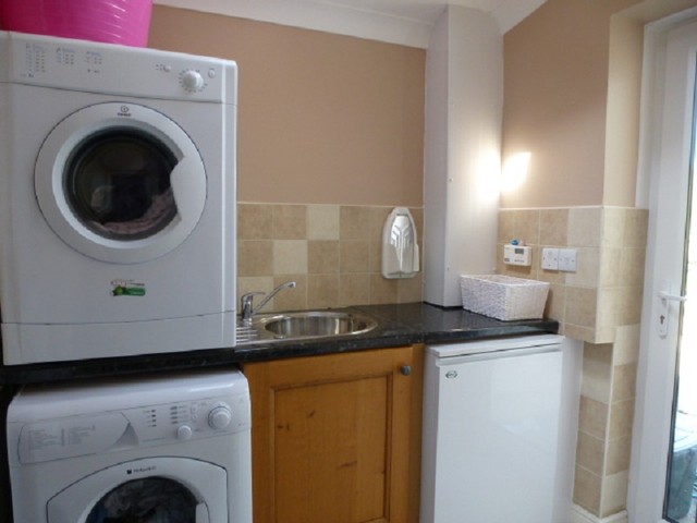  Image of 3 bedroom Semi-Detached house to rent in Carmel Llanelli SA14 at Carmel  CROSS HANDS, SA14 7SG