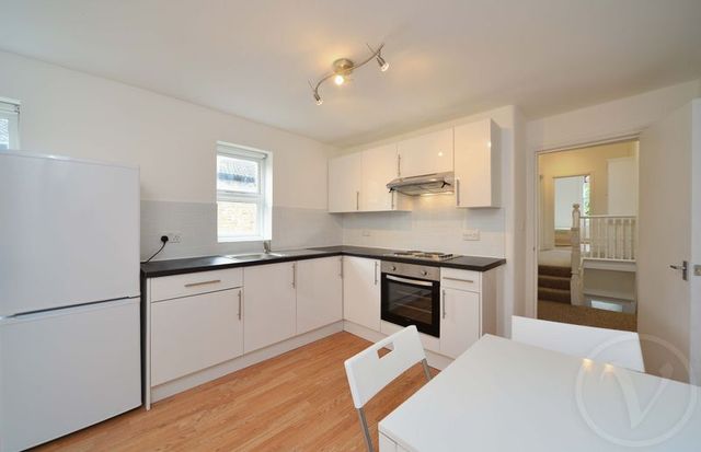  Image of 3 bedroom Flat to rent in Casselden Road London NW10 at Casselden Road Harlesdon Stonebridge, NW10 8QR
