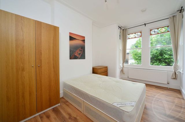  Image of 3 bedroom Flat to rent in Casselden Road London NW10 at Casselden Road Harlesdon Stonebridge, NW10 8QR