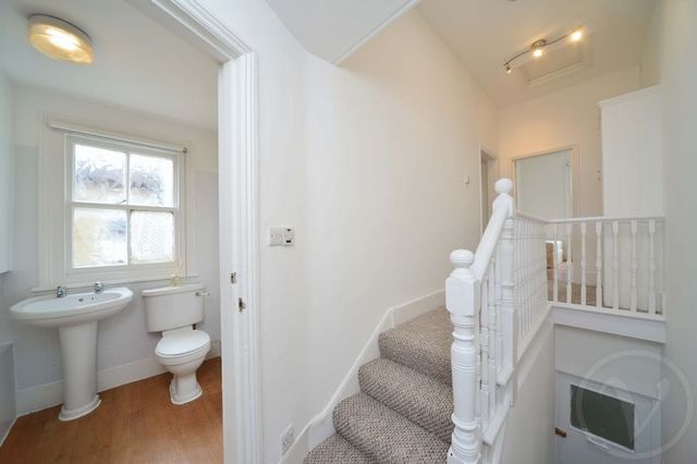  Image of 3 bedroom Flat to rent in Casselden Road London NW10 at Casselden Road Harlesdon Stonebridge, NW10 8QR