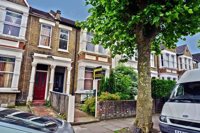 Image of 3 bedroom Flat to rent in Casselden Road London NW10 at Casselden Road Harlesdon Stonebridge, NW10 8QR