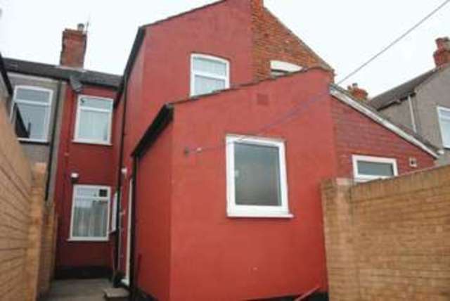  Image of 3 bedroom Terraced house for sale in Castle Street Grimsby DN32 at Castle Street  Grimsby, DN32 7LW