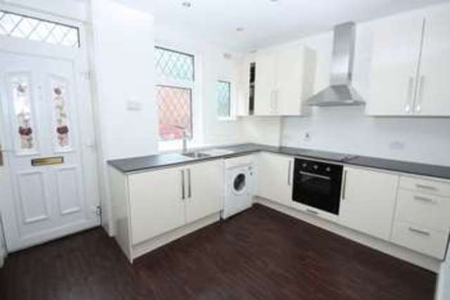  Image of 2 bedroom Terraced house to rent in Castle View Pontefract WF8 at Castle View  Pontefract, WF8 1EH
