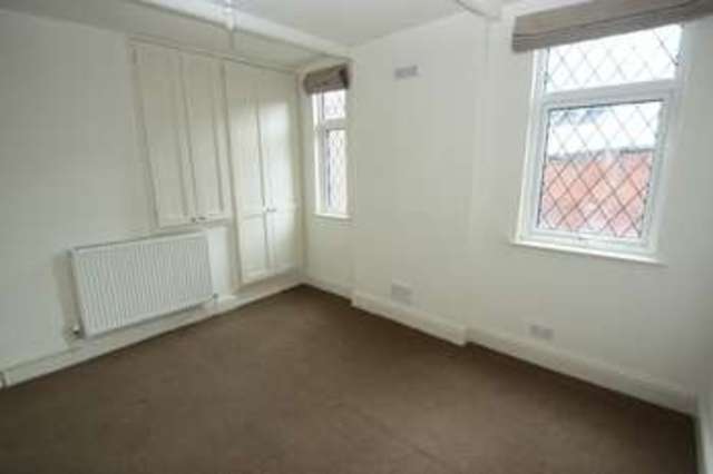  Image of 2 bedroom Terraced house to rent in Castle View Pontefract WF8 at Castle View  Pontefract, WF8 1EH