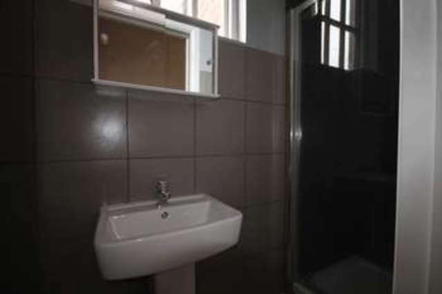  Image of 3 bedroom Flat to rent in Charnwood Street Derby DE1 at Charnwood Street  Derby, DE1 2GT
