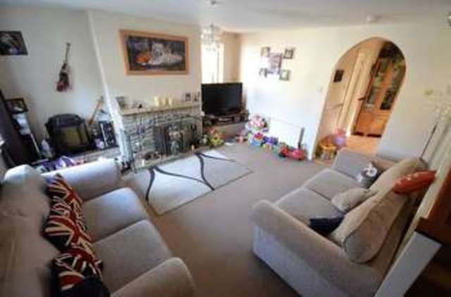 Image of 3 bedroom Detached house for sale in Chestnut Close Brize Norton Carterton OX18 at Chestnut Close Brize Norton Carterton, OX18 3YN