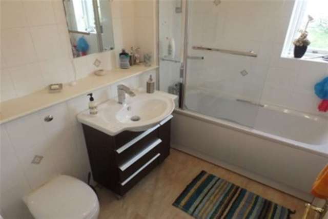  Image of 4 bedroom Detached house to rent in Cheviot Avenue Lytham St. Annes FY8 at Lytham St. Annes, FY8 4TE
