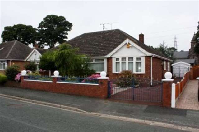  Image of 2 bedroom Bungalow to rent in Childer Crescent Little Sutton Ellesmere Port CH66 at Ellesmere Port, CH66 1RD
