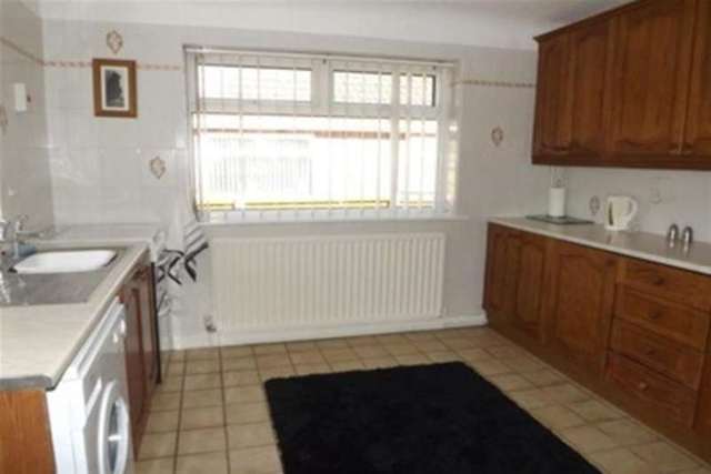  Image of 2 bedroom Bungalow to rent in Childer Crescent Little Sutton Ellesmere Port CH66 at Ellesmere Port, CH66 1RD