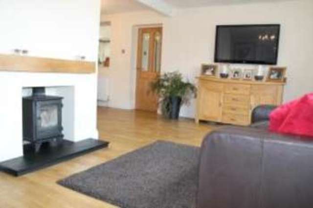  Image of 4 bedroom Detached house for sale in Clopton Road Stratford-upon-Avon CV37 at Stratford-upon-Avon Warwickshire Stratford upon Avon, CV37 6TF