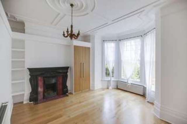  Image of 2 bedroom Flat for sale in Coolhurst Road London N8 at Coolhurst Road  Crouch End, N8 8EP