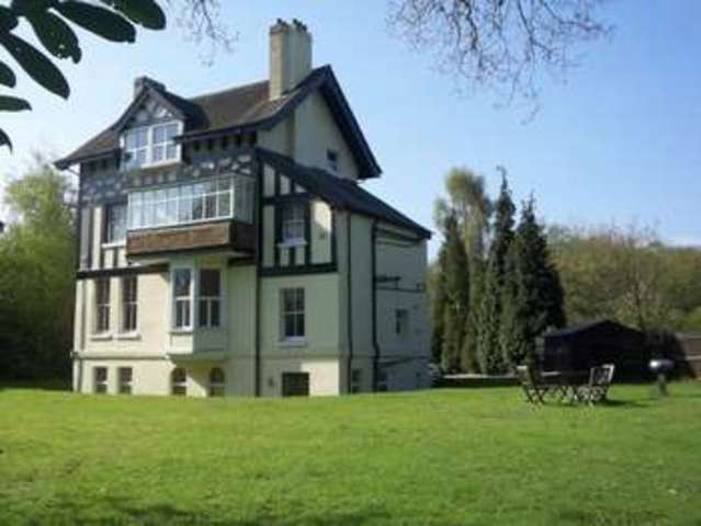  Image of 2 bedroom Flat to rent in Coopers Hill Lane Englefield Green Egham TW20 at Coopers Hill Lane Englefield Green Egham, TW20 0JY