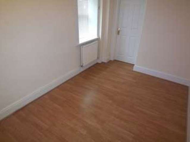  Image of 2 bedroom Flat to rent in Coopers Hill Lane Englefield Green Egham TW20 at Coopers Hill Lane Englefield Green Egham, TW20 0JY