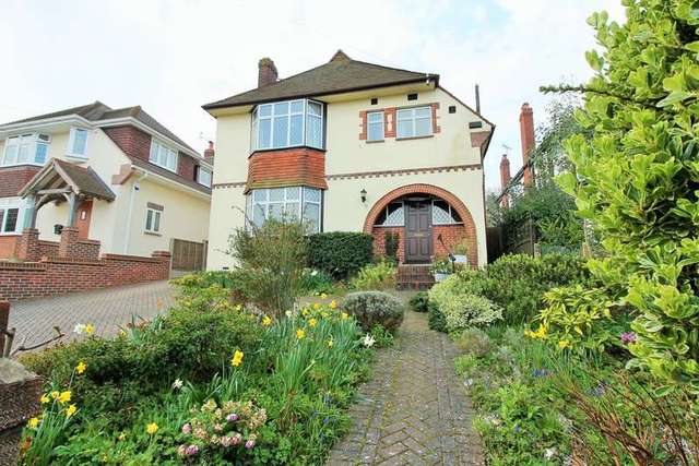  Image of 4 bedroom Detached house for sale in Hilltop Crescent Portsmouth PO6 at Cosham Portsmouth Hampshire, PO6 1BB